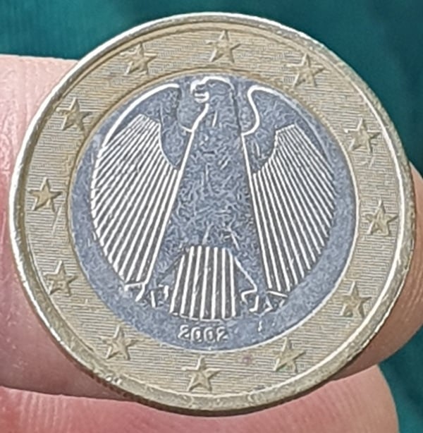 Vendo moneda de 1 euro con fallo de acunacion