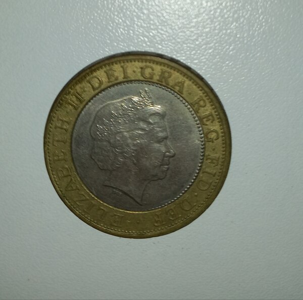 2 pounds Elizabeth II