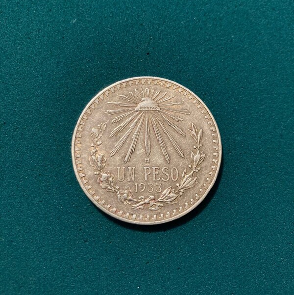 Un peso Mexicano - Año 1933 - Plata 0.720