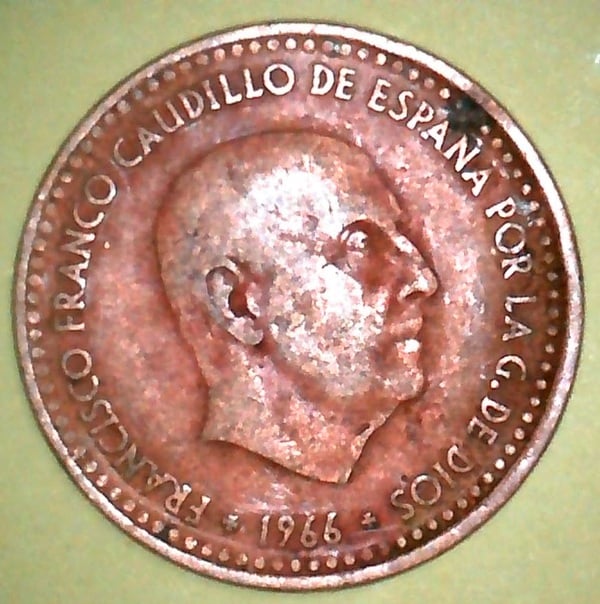 Una peseta de Franco del año 1966 con estrella 19*68
