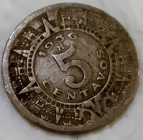 5 centavos mexicanos del año 1936.