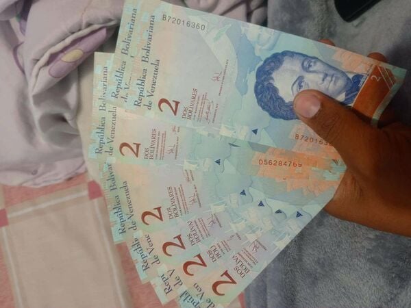 Billetes 2bs